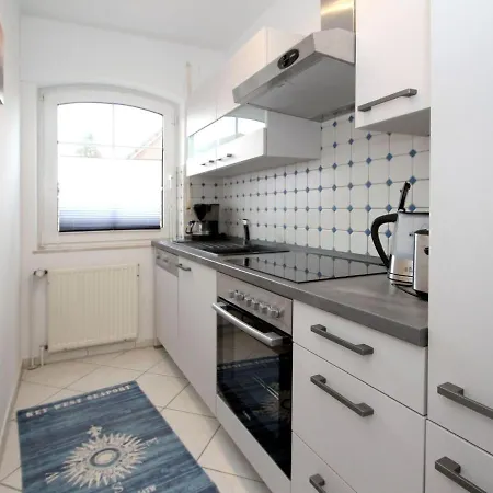 Holiday home Mit Garten Und Terrasse In