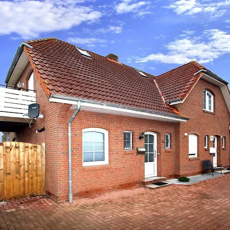 Mit Garten Und Terrasse In Holiday home Dornum